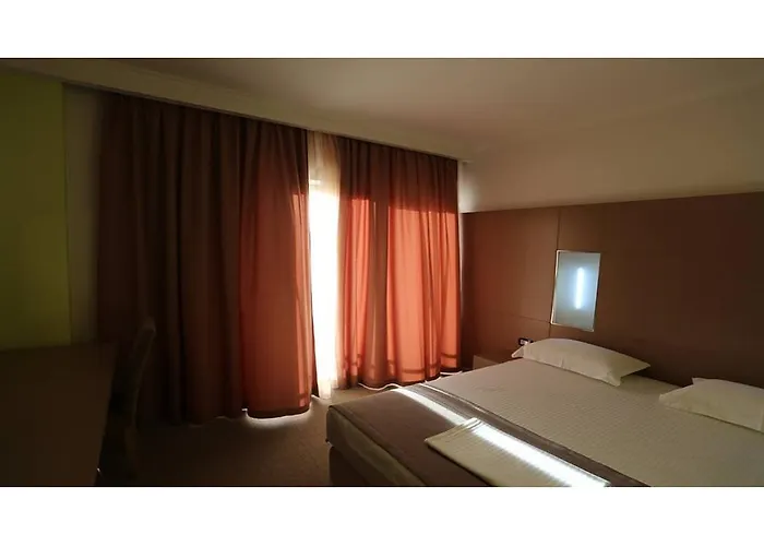 Voloreka Hotel