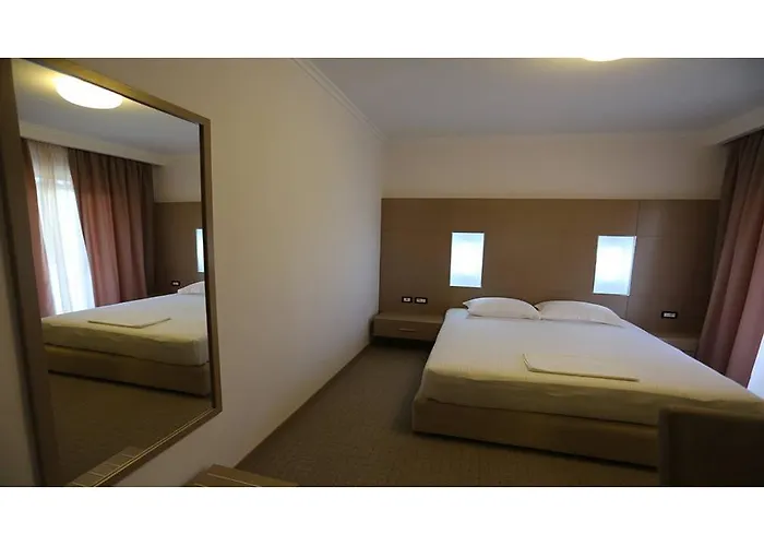 Otel Voloreka Tushemisht